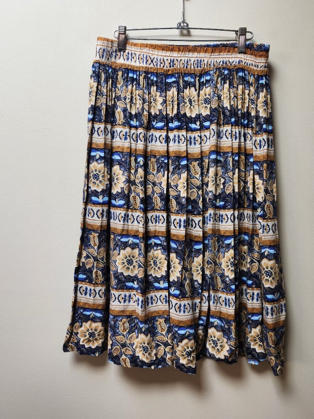 Vintage floral printed midi skirt / m/l